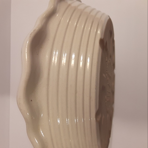 PAMPERED CHEF - Family Heritage Stoneware- Ruffled Baking Dish #160105. - Picture 6 of 10